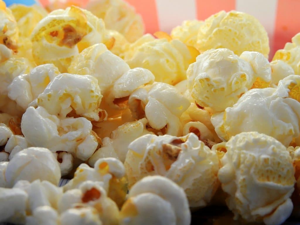 Is Popcorn Safe to Eat With Gout?